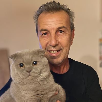 ErenOzcan1010's profile picture. 