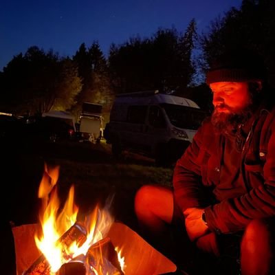 LSTMSFTS's profile picture. livin' in the new world with an old soul
#stayvigilant #freedom