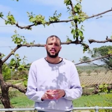 KnifeInAfrikans's profile picture. Geographer. Reparations now ✊🏽