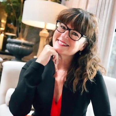 Periodista. Me apasiona mi trabajo. Mi motor es mi familia. Amo la vida y disfruto cada día. Responsable de Comunicación Grupo La Información-Diario de Navarra.