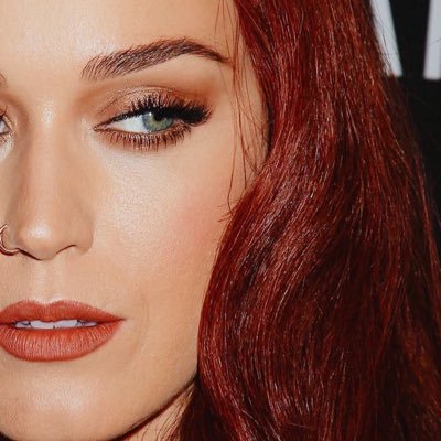 Rare straight Katycat | 143 OUT NOW | Speaks English, French, Spanish, Portuguese | Katy noticed me with my first tweet 😭 | 🇵🇸 | fan account
