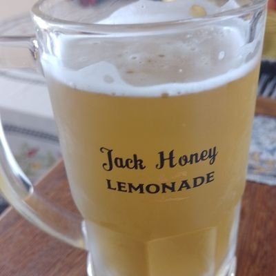 ❤️🖤🌪️🇧🇷🇮🇱🍺🤘🎼🎵 
Mulher, Antifeminista, Athleticana, Conservadora, Patriota, apreciadora de uma boa cerveja, Rock and Roll, Blues e Jazz...