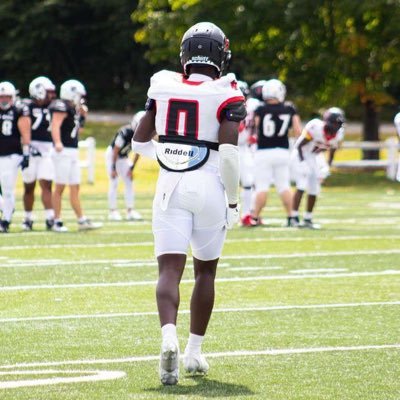 Putnam Science Academy ~ OLB ~ 6’1 ~ 210 ~ C/O 25 PG ✉️:thedarylasante@gmail.com 📞: (860)-313-8215