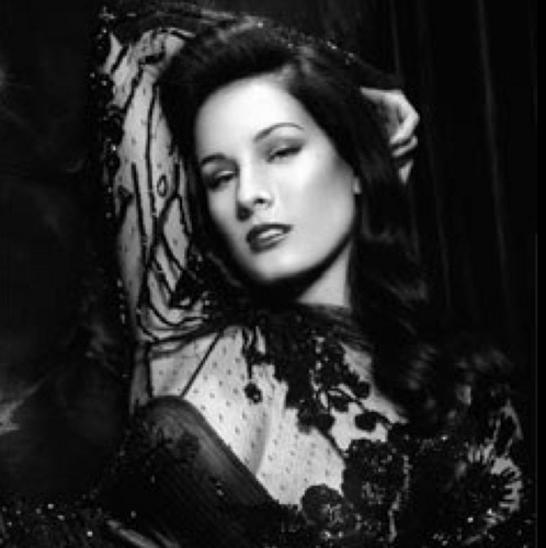 WDSToyBoxOwner's profile picture. Loyal servant of @DarkMistressWDS and @TheDarkLordWDS. Welcome to #WDS the home of #Twilight and #HarryPotter. [18+ ONLY]