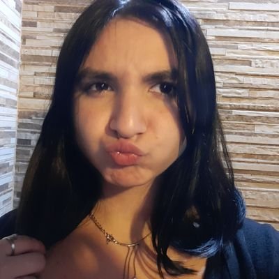 Ig: liaaab._
Wattpad: Liaa_berdugo
VI A 5SOS  Y MARIA BECERRA EN VIVO Y TODAVÍA NO LO SUPERO