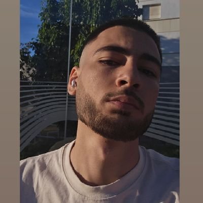 __khateeb__'s profile picture. جاي هنا اخد الحد الادنى من التواصل البشري الوهمي
