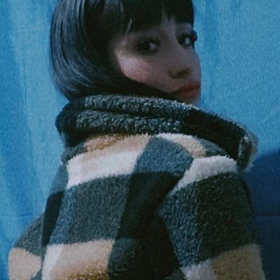 No me sueltes porque vuelo.. no me quieras, porque quiero.
Ig @romi_ayelenn