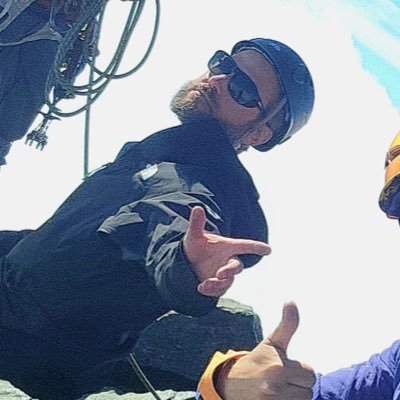 aaroneous_s's profile picture. Go Ducks 🦆