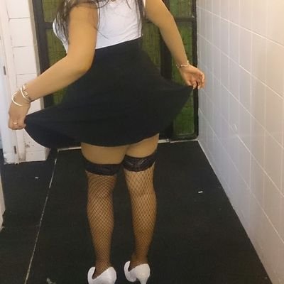 Pareja liberal. Nos gusta más los tríos HMH y cuckold pero también asistir a reuniones liberales y sw