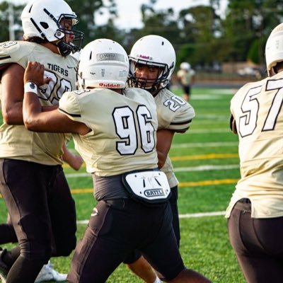 Jorge_a_dl's profile picture. 5’8 175lb DL Conroe High school Freshman /Football/Soccer