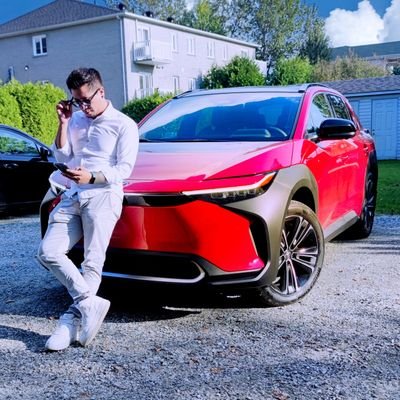 supermanud's profile picture. Colombiano de Bogotá, ingeniero mecánico, Magíster en Gestión de Proyectos. Hablo español, inglés y francés. Enfrento los desafíos con inteligencia y humor.