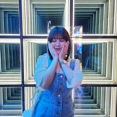 ChloeB521's profile picture. introverted city girl 🫣 • anime & j-music lover 💿  • just gonna repost things I like and ask my questions 🌻• let's be kind and be friends 💖