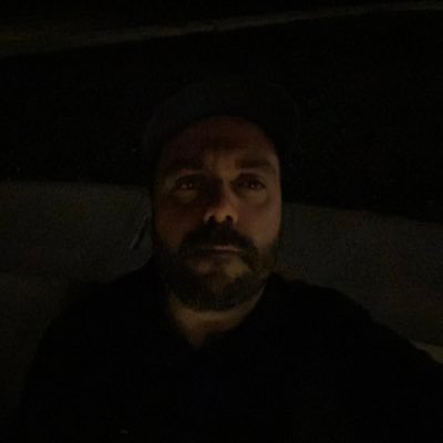 DonDave7's profile picture. 🇻🇪Sanantoñero 84. Periodista y Pedagogo UCAB. Pizza y CocaCola. Xavi & Pep. Brand developer.