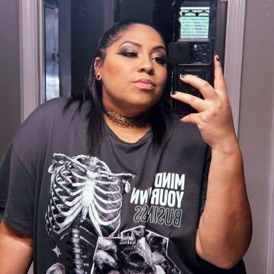 aayejade's profile picture. ☠︎ ︎FREEYOURSELF ☠︎ ♏︎♓︎♑︎ *𝒻ℴ𝓁𝓁ℴ𝓌 @indienergetic*