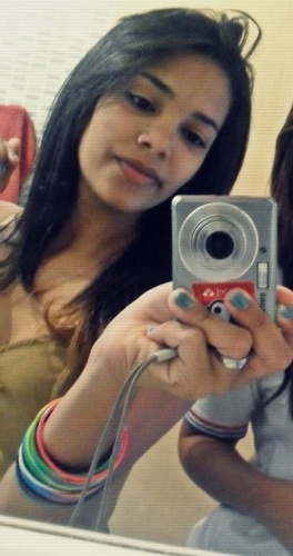 :) xD~~
*•.♥~Eu รou unica...
Pαpαi do céu мє fєz...
Jogou α forмα forα!!*•.♥