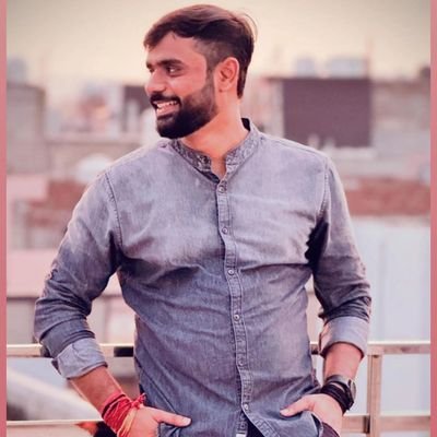 vakeeldau9685's profile picture. 