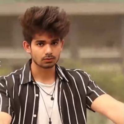 MR.RAJ
BORN TO RUL3 ||
Proud to be Indian ||
100% follow back ||
Active💥