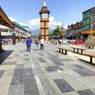 Valleyvibes09's profile picture. Kashmiri 🍁
⚕️⚕️