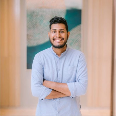 OnManodya's profile picture. Independent artist, crafting love stories. 📸
BSc in Multimedia 🎓