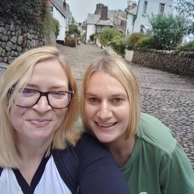 Married to Zoe have a dog Bailey 🐶 Rugby league mad Big Widnes Vikings fan! Man Utd fan support LGBTQ 🏳️🌈 🐝 ♥️
