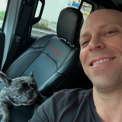 I’m a vibrant and independent man who's ready to embark on a new chapter of love and companionship. I will surround you with care and create comfort around you.
