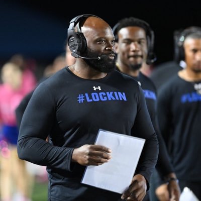 ILB Coach @martin_football | Educator | Alina’s Hubby | Girl Dad | Woodrow Wildcat | WTAMU Buff | Optimist | Hip Hop Head | Louisiana Born | East Dallas Raised