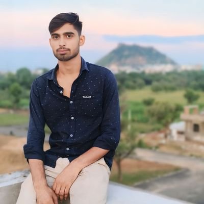 🔱महाकाल का भक्त🔱
कुलदेवता 🔱 भगवान महादेव शिव 🌺
सत्यवादी श्री वीर तेजाजी महाराज🙏