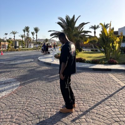 dameadeybayor's profile picture. ‘We were such Dreamers’