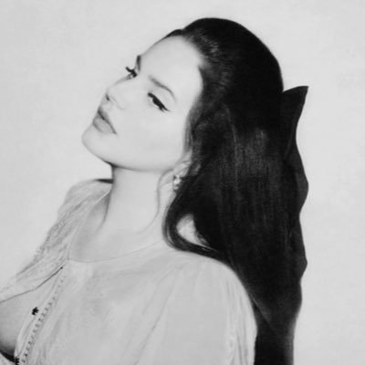 Mariq444's profile picture. “𝒂𝒍𝒍 𝒕𝒉𝒆 𝒑𝒓𝒆𝒕𝒕𝒚 𝒔𝒕𝒂𝒓𝒔 𝒕𝒉𝒆𝒚 𝒔𝒉𝒊𝒏𝒆 𝒇𝒐𝒓 𝒚𝒐𝒖, 𝒎𝒚 𝒍𝒐𝒗𝒆”