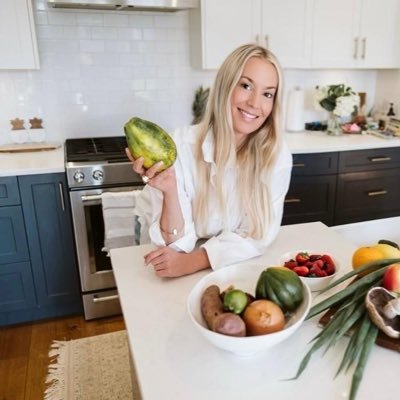 Registered Nutritional Clinical Practitioner (RNCP), Teacher, OG Biohacker 😉 - follow me on instagram @carocoops