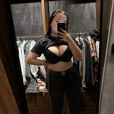 Hi daddies, first account got banned @256k HMU for ft and meetup with hot content don't HMU if you got trust issues DM with your zip code on telegram @Meellons
