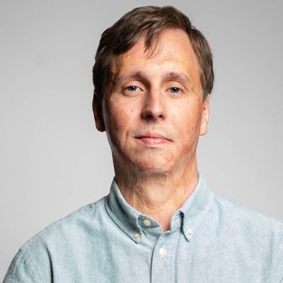 Simon Fuglsang, pappa, lärare, skribent i Sydöstran och socialdemokrat.