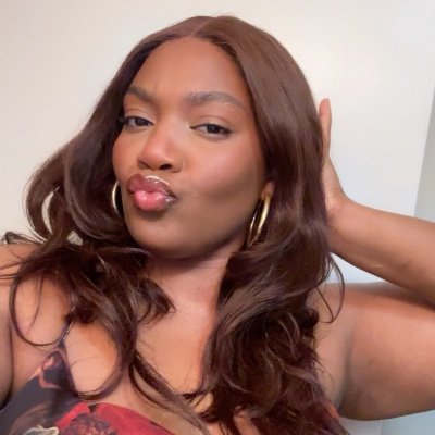 tiaradanyel_'s profile picture. 