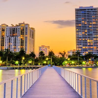 bigytcock's profile picture. looking for phat asses. dm to link