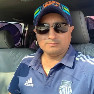 carlosmiori's profile picture. #ECU 🇪🇨 hincha del C.S. #EMELEC 💙..... #AguanteBombillo