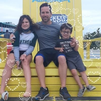 Jeffreyb500's profile picture. I am proud daddy, accountant very athletic, play the guitar drums piano and bass while maintaining my ability not to sing. Loves chicken Wang and tank breathe