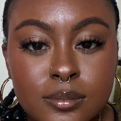 God’s workmanship | Creative | Blogger | Podcaster | MS girl | IG: mk.danielle | 1 9 0 8