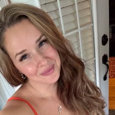 thom16243's profile picture. serious relationship or anything serious am available just text me 💕☺️