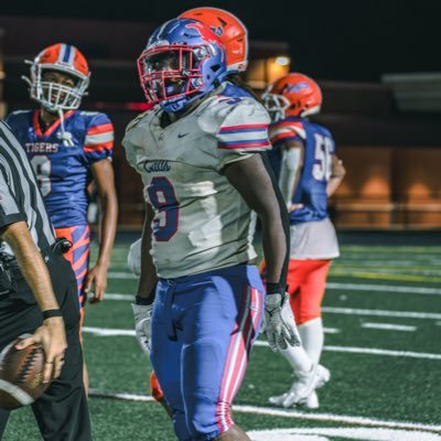 Ferrum College RB|| 6'0 235, 4.46 40 yd, NCAA ID#2310134583 lilv1307@gmail.com|| #8045222451