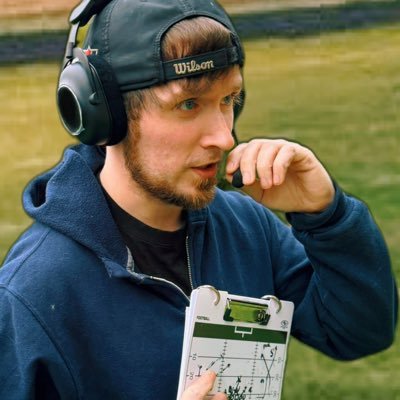 Known as Joe From Buffalo on 620AM RipCityRadio! Host of: TheJoeShow,Coach Tremblay’s ChalkTalk, RedDerpXboxStream, Joe’sMommaMorningMondaysShow! &More!