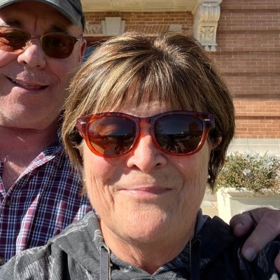 Pheobe1974's profile picture. 