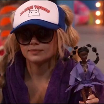 emaleerae's profile picture. currently in my bb27 era