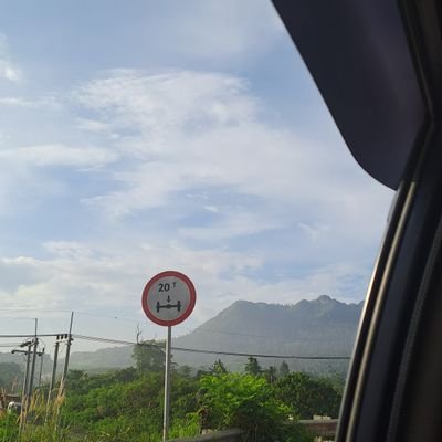 Akan kuhadapi semua masalah, tapi nyinyil ya jan nyerbu rame-rame.