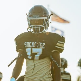 class of 2026 DB i play for the loris high 6’0 165 I run a 4.45 📲843-685-3891 email jakareemitchell@gmail.com