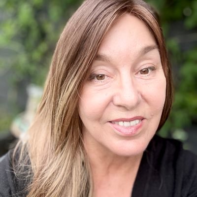 tech / free speech attorney, adjunct law professor, proud mom to a UW Husky and too many horses, goats, dogs and chickens.