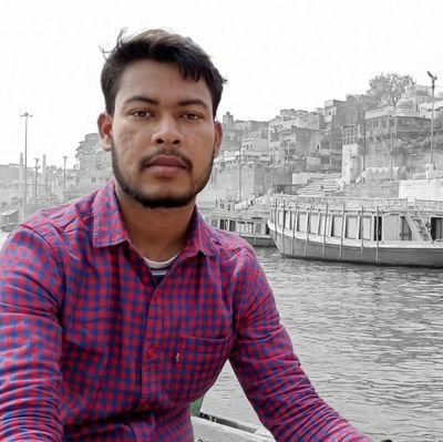 nowthatsraj's profile picture. 'centrist'