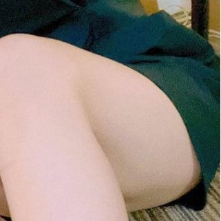私たちは友達になり、一緒にデートや会話を楽しむことができます。一緒に買い物をして、親密なカップルの楽しさを味わう,LINEで私を追加してくださ
