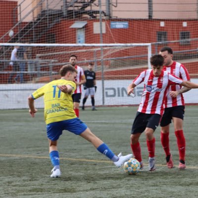 Jugador de la U.D. San Mauro 💛 Graduat en CAFE. Pont de Vilomara i Rocafort (Manresa). Ex: Gimnàstic de Manresa, FC Barcelona, Espanyol, Damm, Sabadell i Vic.