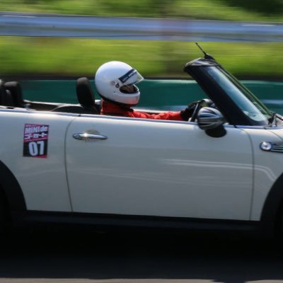 オリックス応援用アカウント。阪急時代から観戦。合併と地方勤務で一時離れ気味になっていたものの、大阪帰還&中嶋監督代行就任で近い将来の復権を確信して復帰。連覇&日本一を見届け、2023年東京に転勤。横浜にも手を出し始める