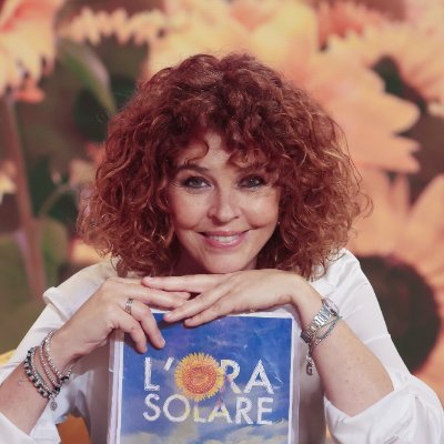 Un’ora al giorno per raccontare l’angolo luminoso della vita quotidiana. Dal lunedì al venerdì alle 12.20 su @Tv2000it. Con @saluzzipaola #orasolaretv2000